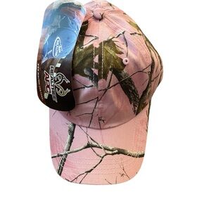 Baby Pink Camo Realtree APC Women’s Hat New With Tags